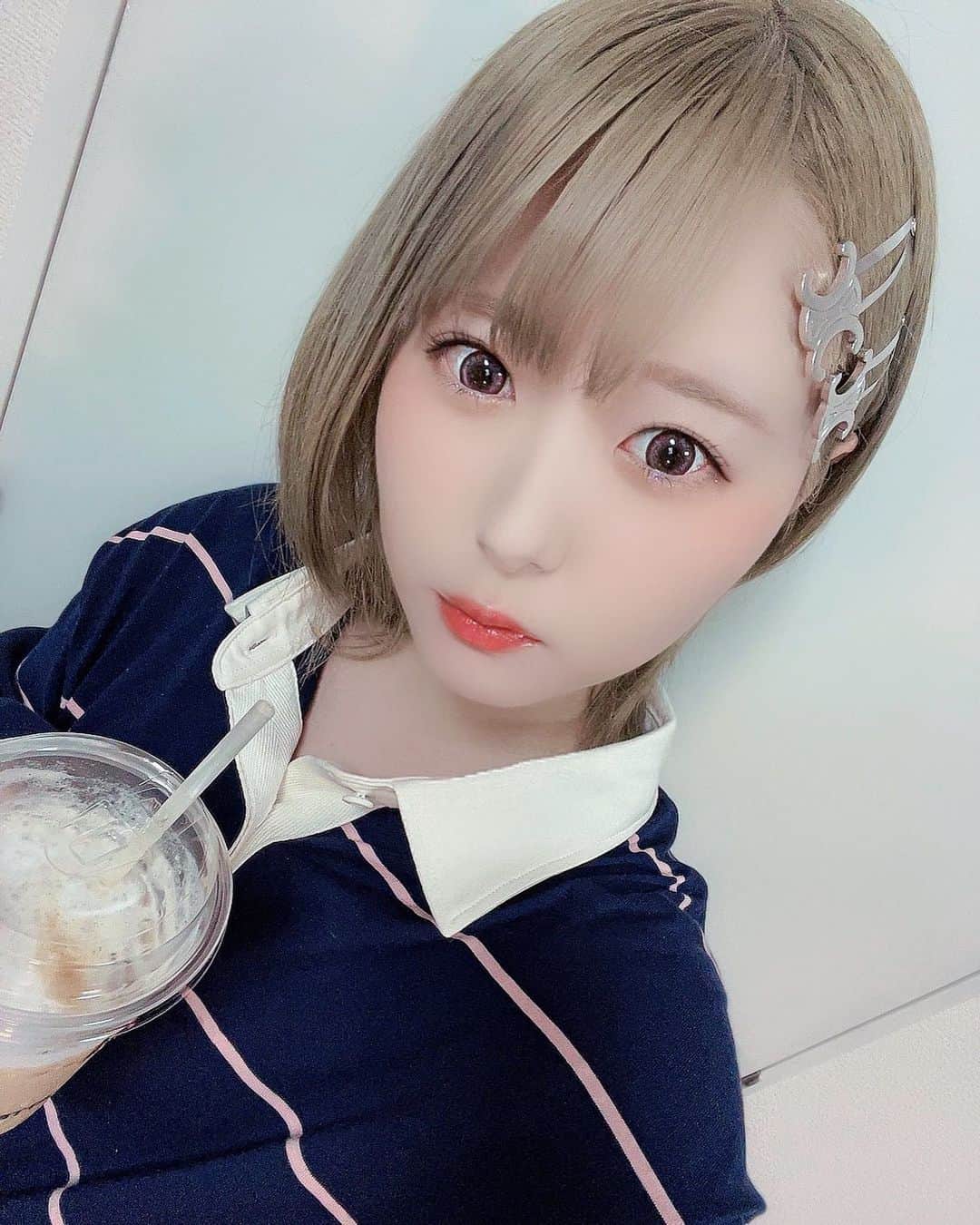 遠矢るいのインスタグラム：「最近セブンのカフェラテばっか飲んでる♡」