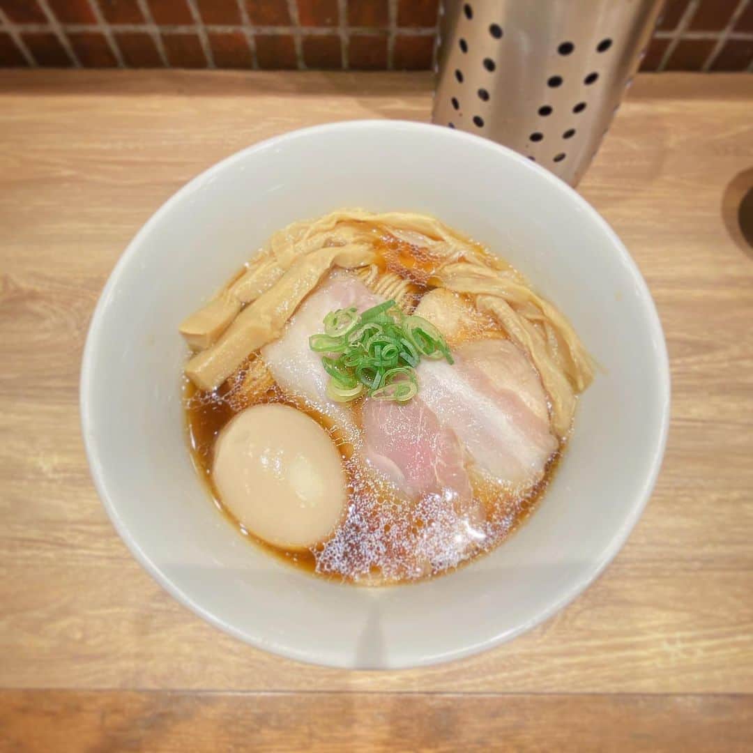 のインスタグラム：「. 2023/8/11~20/ 川崎乗ってるときに食べた麺🍜✨ . 川崎においしいラーメン屋さん 一軒見つけてしまったの🥹 出番終わってからも食べられるところ探すの 少し大変だから嬉しい☺️❣️ . #みこ麺活」