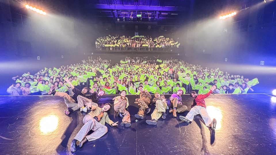 のインスタグラム：「THANK YOU NAGOYA!  ダンスライブツアー「踊ピポ」名古屋公演終了しました❤️‍🔥  こんな名古屋見たことない🔥 とんでもないエネルギーをありがとう🔥 またねー🙋‍♂️  #stkgz #シッキン #シットキングス #shoji #持田将史 #踊ピポ　#ZEPPNAGOYA」