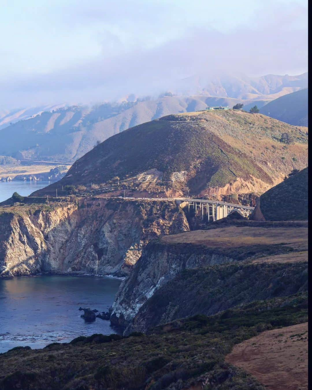 メッテ・グラスゴワールさんのインスタグラム写真 - (メッテ・グラスゴワールInstagram)「California coast vibes and San Francisco vibes 🇺🇸 #roadtrip #bigsur #sanfrancisco」9月20日 1時23分 - mette_graversgaard