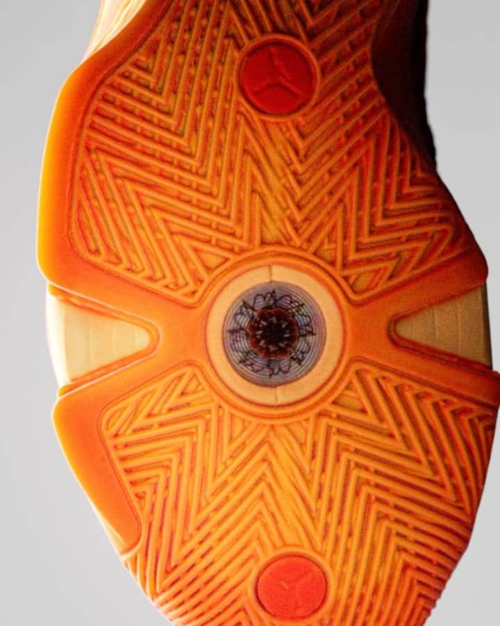 Jordanのインスタグラム：「Introducing ‘The Center Star’ of the Air Jordan XXXVIII lineup. ✨   Reflecting the star power of the women’s league legends, the ultimate game shoe shines bright in radiant orange with star-adorned insoles.」