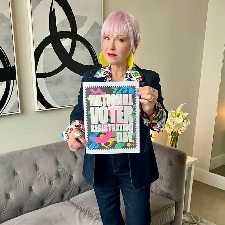 のインスタグラム：「Our vote is our voice — so let’s show up, vote, and make sure they hear us. 🙌 Join @WhenWeAllVote for #NationalVoterRegistrationDay by registering to vote or checking your voter registration status. Plus, text 3 friends to do the same, it takes just 3 minutes. Head to weall.vote/check to get it done.」