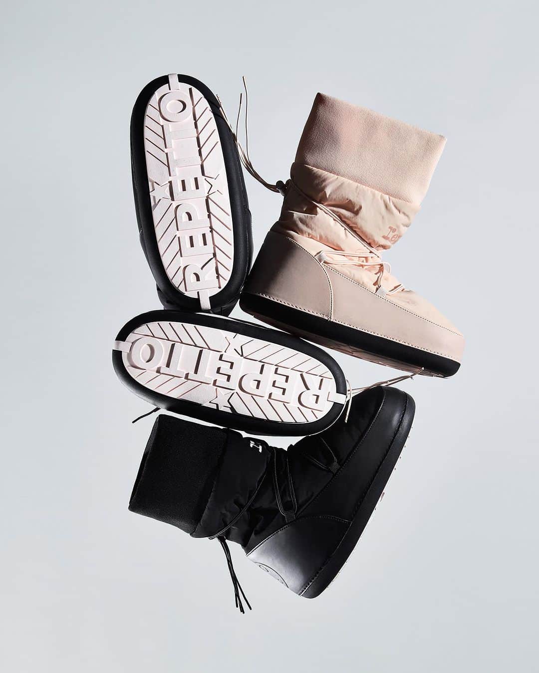 Repettoのインスタグラム：「The Gentiane Boots.  #RepettoFW23 #FW23」