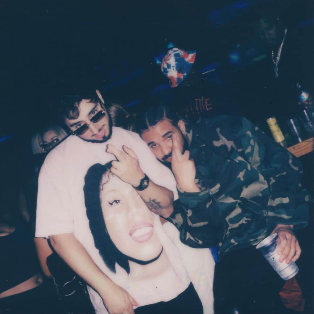 ドレイクさんのインスタグラム写真 - (ドレイクInstagram)「She my little Houston hobby.」9月20日 7時38分 - champagnepapi
