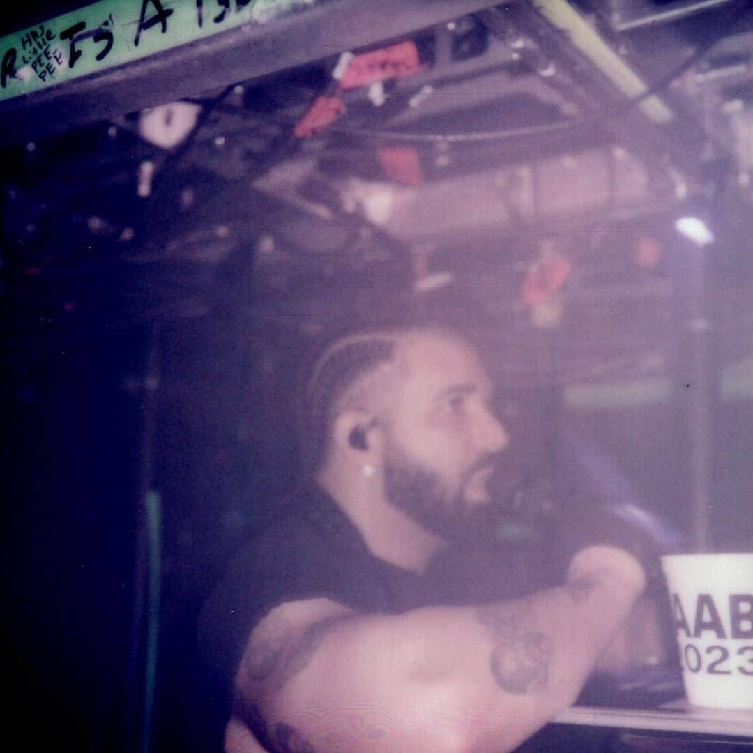 ドレイクさんのインスタグラム写真 - (ドレイクInstagram)「She my little Houston hobby.」9月20日 7時38分 - champagnepapi