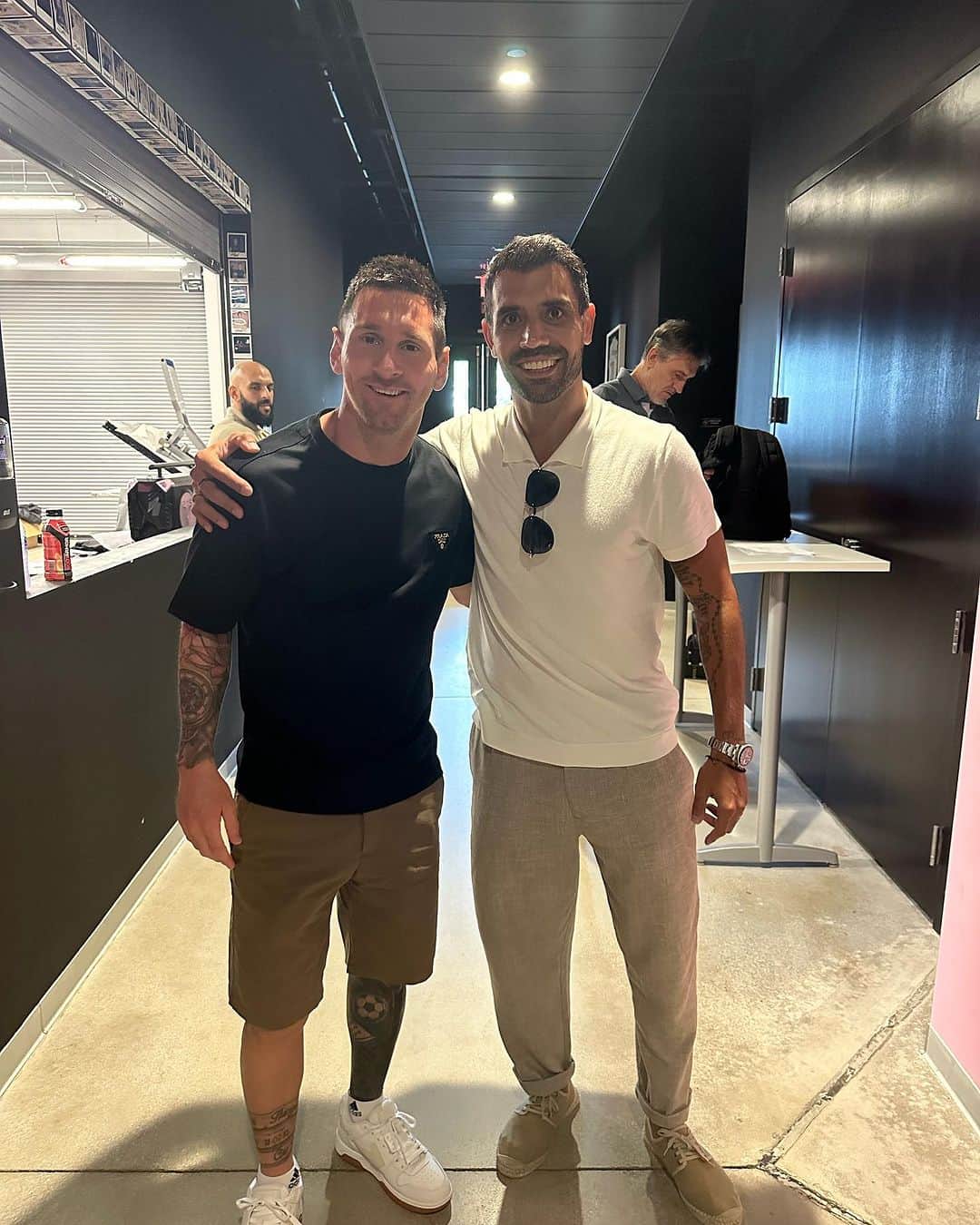 アウグスト・フェルナンデスのインスタグラム：「Con el mejor de siempre, con su humildad de siempre. Que lindo volver a verte! 🐐🙌🏼❤️」