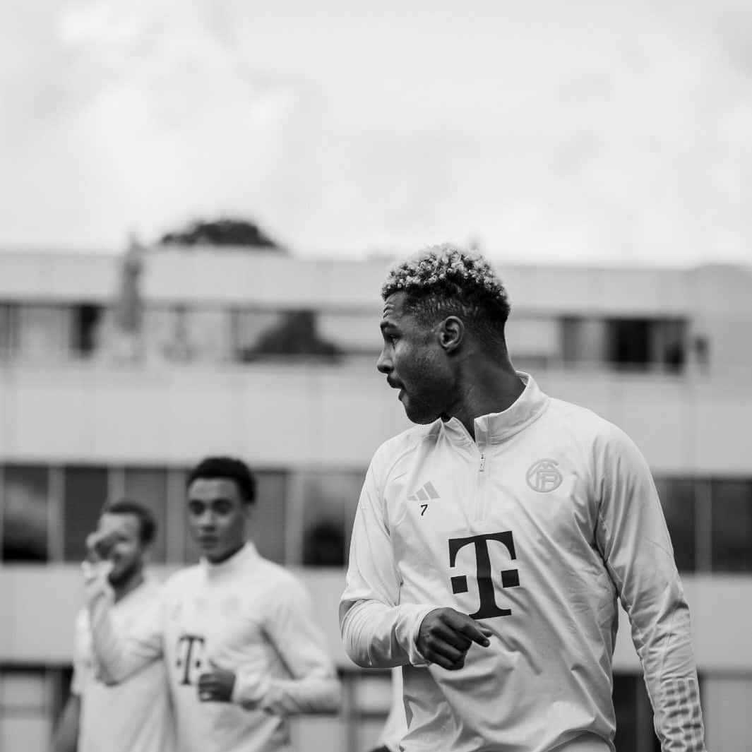 セルジュ・ニャブリさんのインスタグラム写真 - (セルジュ・ニャブリInstagram)「UCL szn」9月20日 2時51分 - sergegnabry