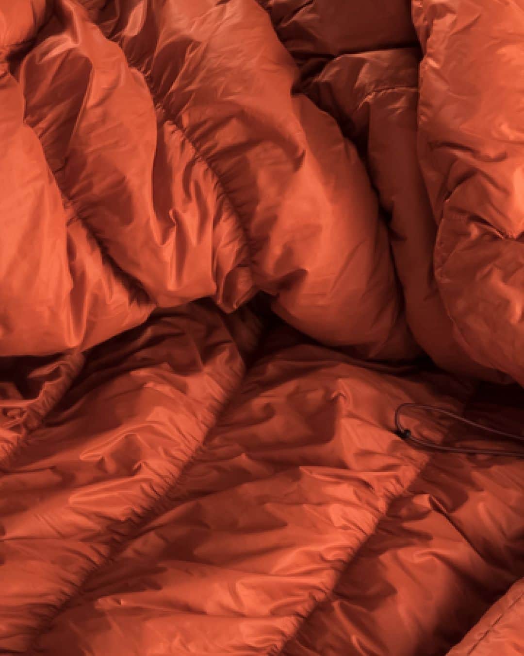 ドイターさんのインスタグラム写真 - (ドイターInstagram)「Is it that cozy sleeping bag season yet? 🌙✨  - Please tag #deuter to be featured. ❤️ -  #sleepingbag #snugglemodeactivated #deuterforever #deuter #mountaineering #fall」9月20日 4時00分 - deuter