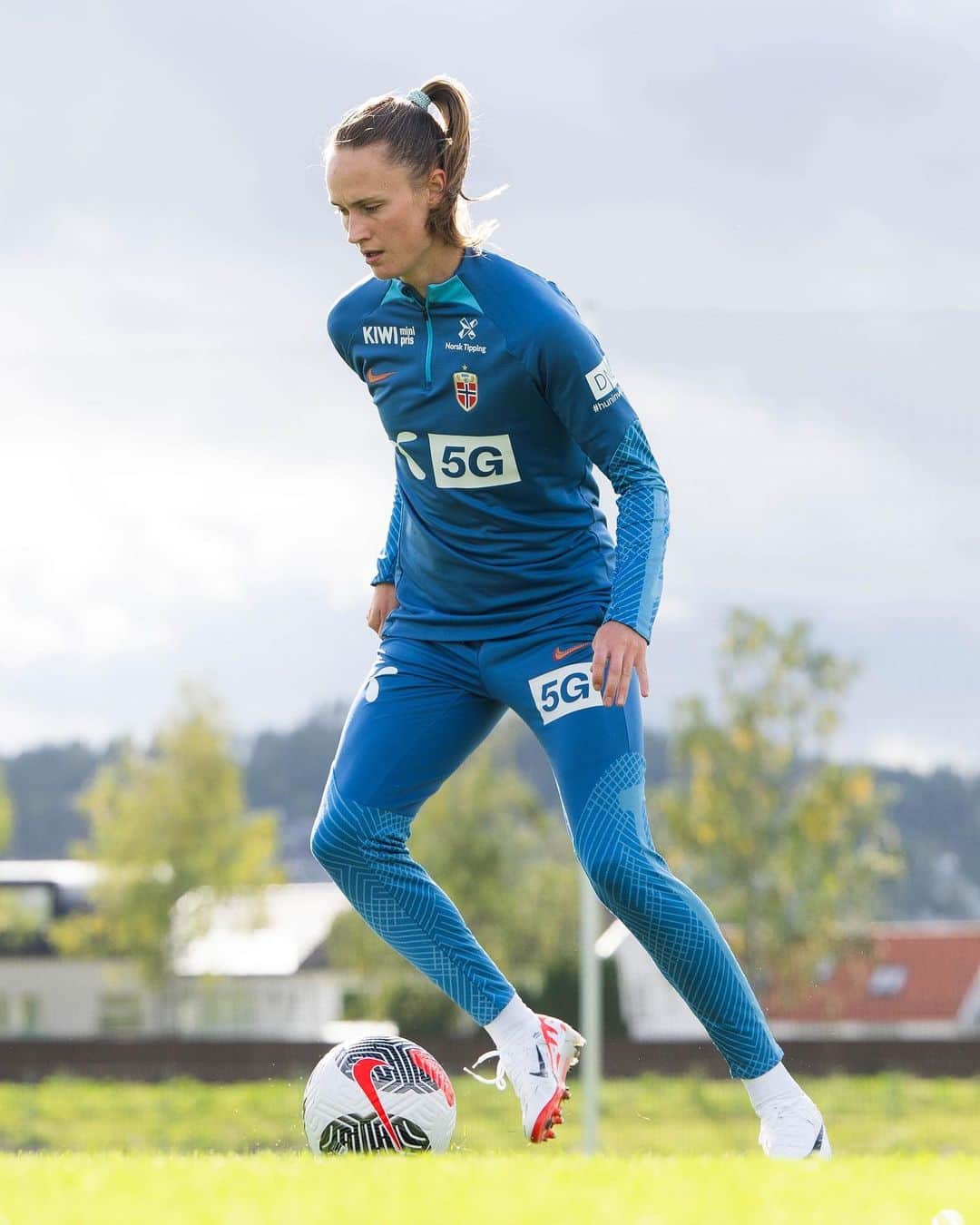 Caroline Graham Hansenのインスタグラム：「Back🇳🇴」
