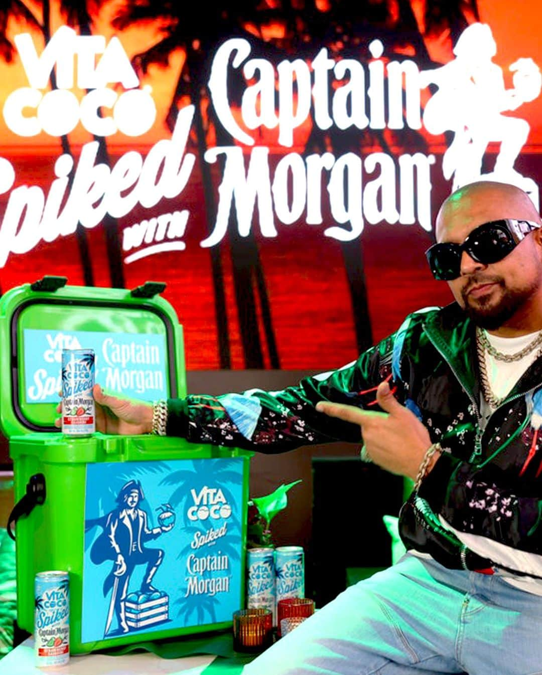 Vita Coco Coconut Waterのインスタグラム：「Who 🎶 got busy 🎶 at the final @vitacoco Spiked with @captainmorganusa Tropical Takeover in Jamaica Plain? Drop a 🍹 in the comments if you were feeling those island sounds and flavors with us. And BIG THANKS to @duttypaul for closing out this incredible tour so epically 🏝️」