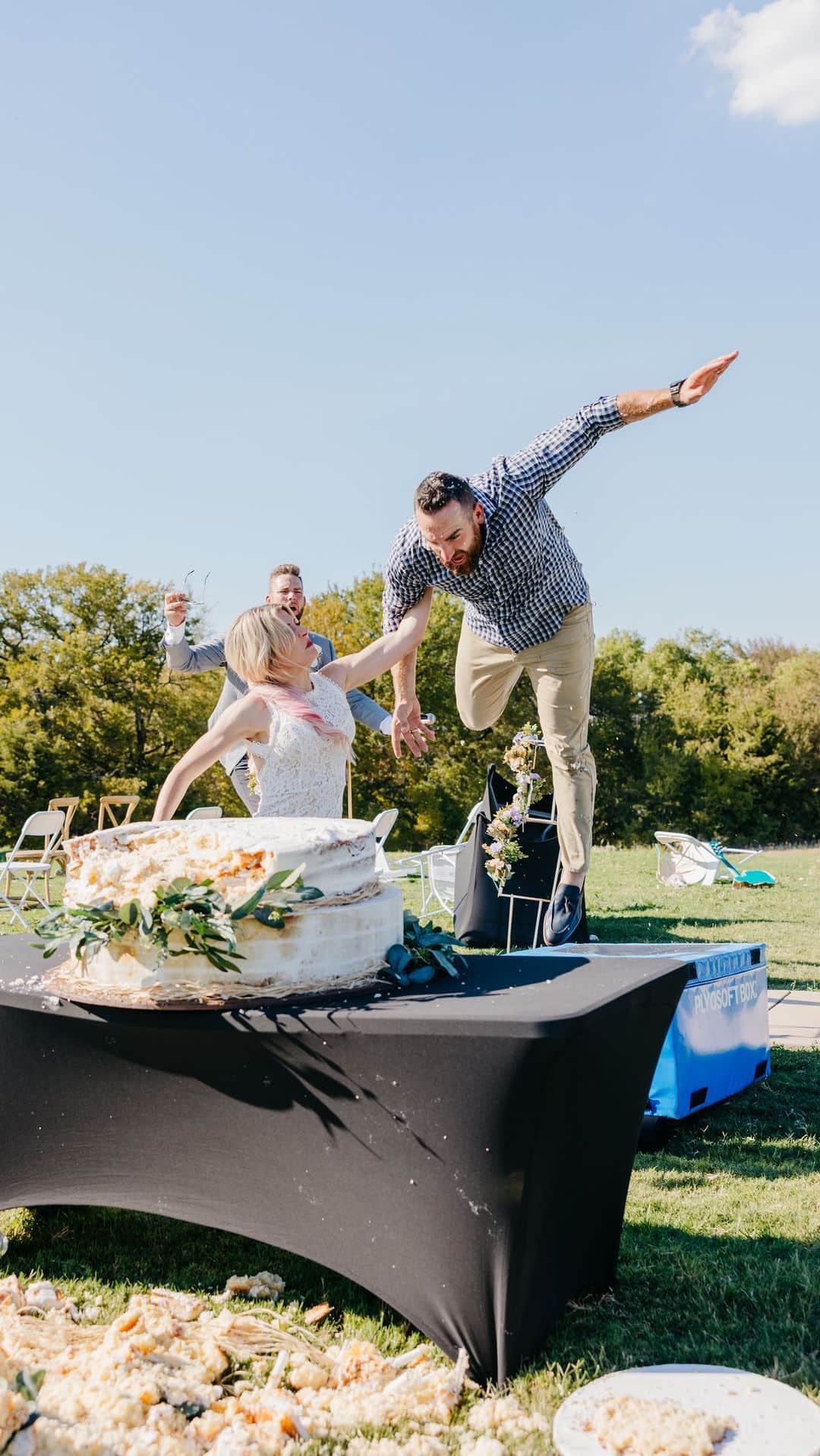 Dude Perfectのインスタグラム：「DREAM WEDDING 🤩」