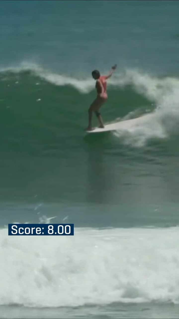 世界プロサーフィン連盟（WSL）のインスタグラム：「@lemoignealice goes excellent to earn herself a spot in the Round of 16!  Watch the @surfcity #ElSalvadorLongboardClassic LIVE on worldsurfleague.com. @corona」