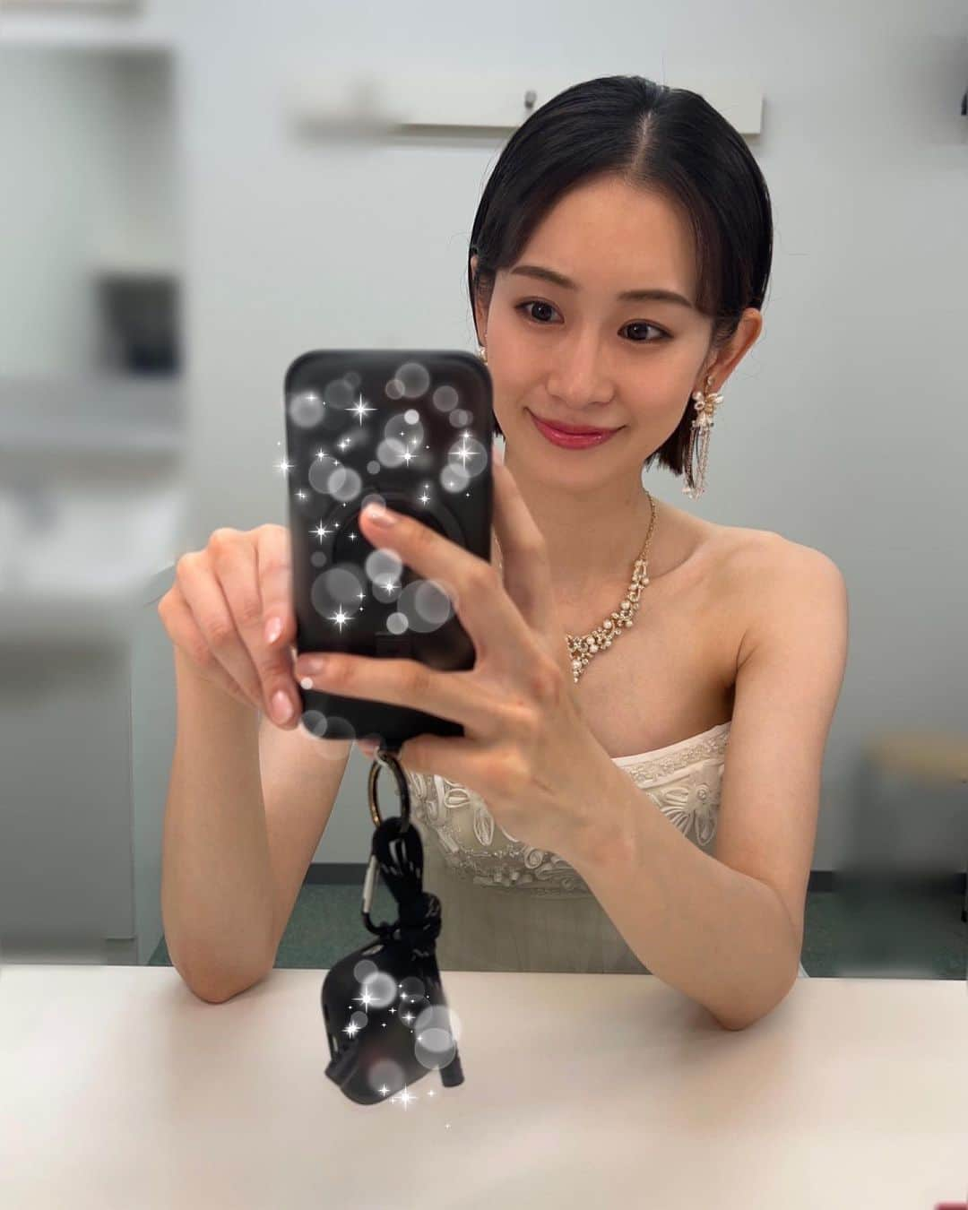 愛希れいかさんのインスタグラム写真 - (愛希れいかInstagram)「ミュージカルコンサート『M.クンツェ＆S.リーヴァイの世界』 先日、私はひと足お先に千穐楽を迎えました☺️🙏  大好きなクンツェさんとリーヴァィさんの作品。 どの曲も本当に素敵で…🥹 今回は歌ったことのない曲にも挑戦させて頂けて、とても勉強になりましたし、幸せでございました🥹❤️  また、クンツェさん&リーヴァイさんの作品に出演できるように頑張ろうと改めて思いました😤😤😤  本当にありがとうございました✨  素敵な共演者の皆様との思い出写真はまた載せます🥰❤️  お衣装全部かわいかった☺️  #KLコン」9月20日 15時29分 - manakireika_official