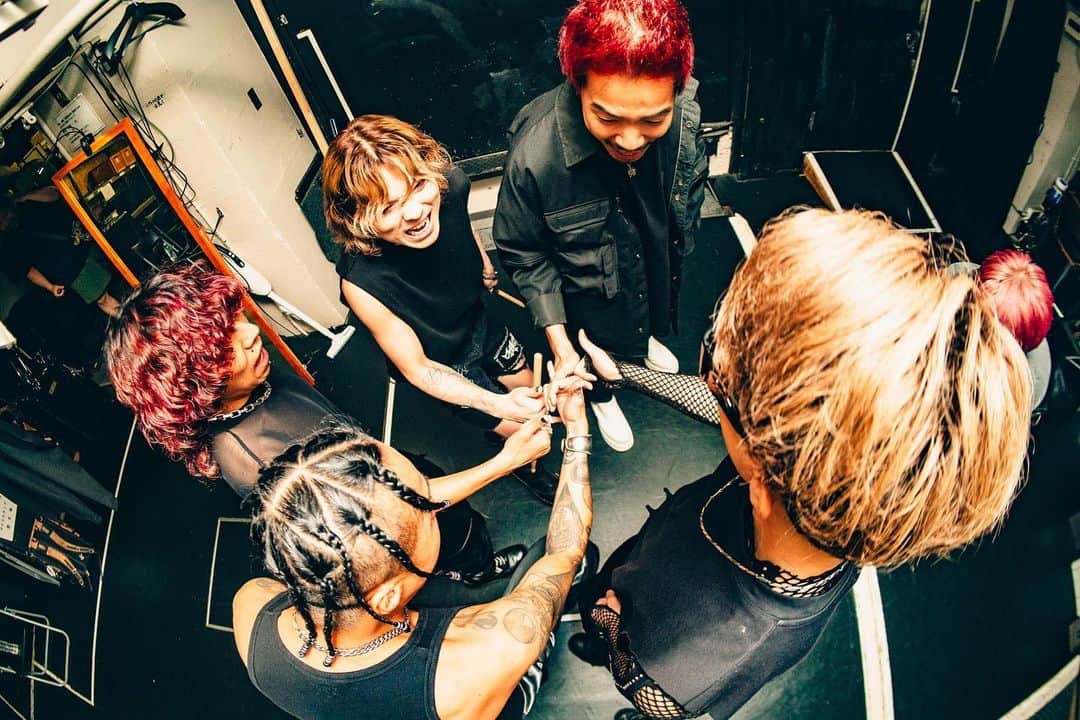 Kazuki Takemuraさんのインスタグラム写真 - (Kazuki TakemuraInstagram)「Crossfaith 【@crossfaithjapan 】 Japan Tour 2023-DAWN- Osaka,Nagoya」9月20日 15時42分 - kazucrossfaith