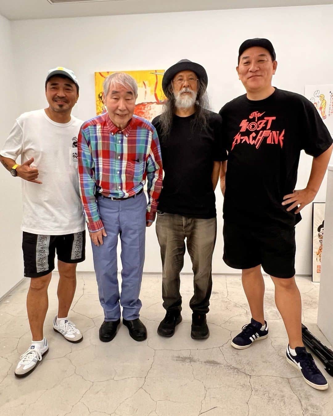 石野卓球のインスタグラム：「蛭子能収さん、根本敬さんと電気グルーヴ  根本敬 presents 蛭子能収「最後の展覧会」 @Akio Nagasawa Gallery」