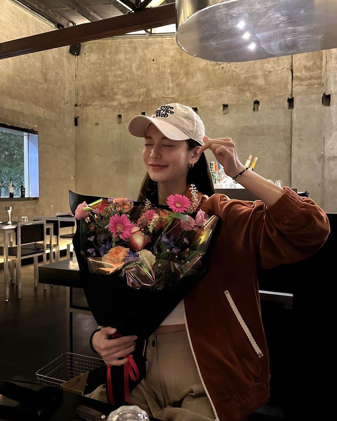 チョン・ユジンさんのインスタグラム写真 - (チョン・ユジンInstagram)「고마워🧡」9月20日 16時33分 - eugene__jung