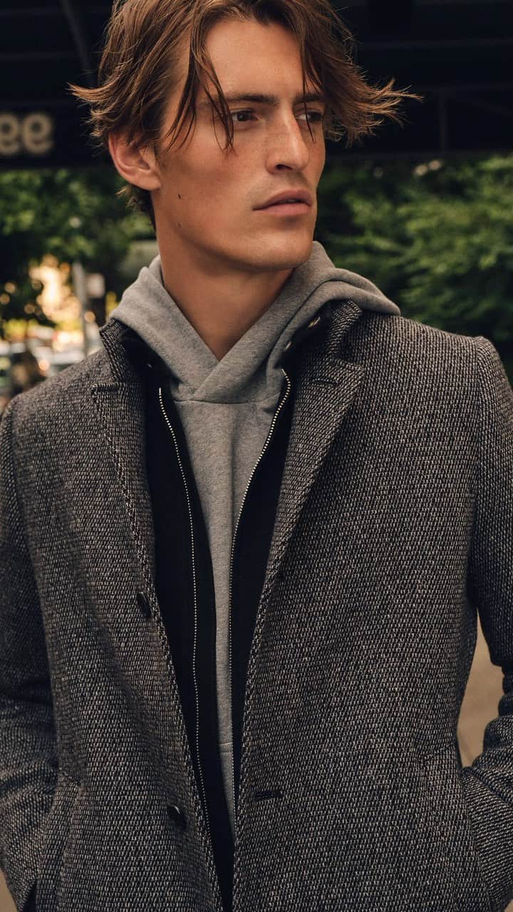 Club Monacoのインスタグラム：「Water-resistant outerwear, honeycomb-stitched cashmere and more. With our men’s fall collection, it’s all in the details. ✨」