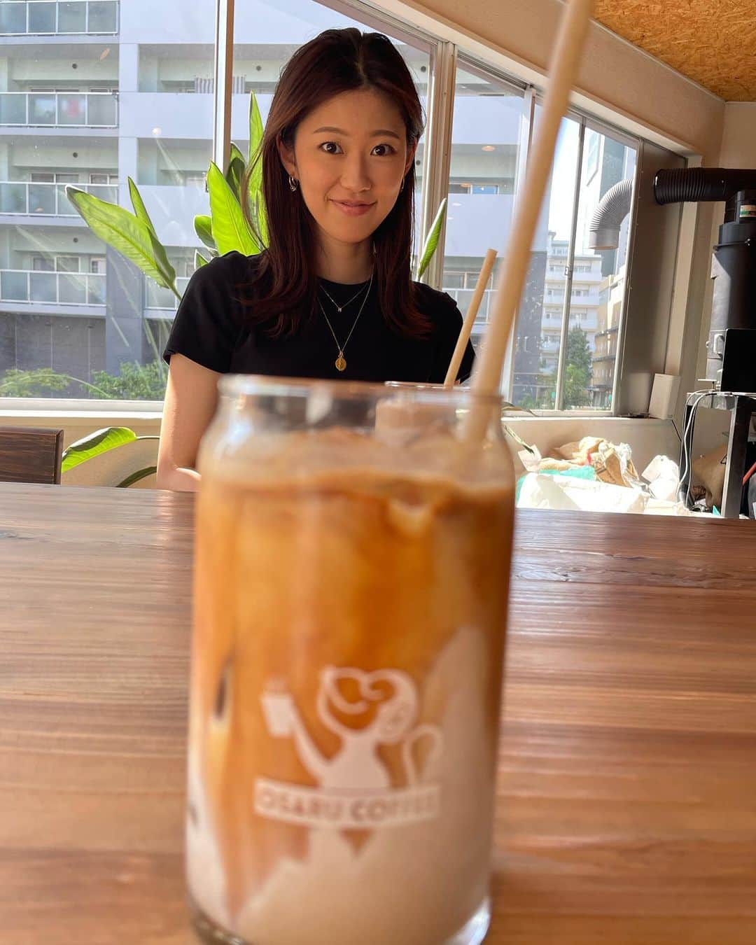 及川真夢さんのインスタグラム写真 - (及川真夢Instagram)「かわいいかわいいなぎと☺︎💓 かわいいカフェで☕️ #osarucoffee  #オサルコーヒー  #vourke #大阪カフェ  #なんばカフェ #難波カフェ」9月20日 7時46分 - oikawa_mayu