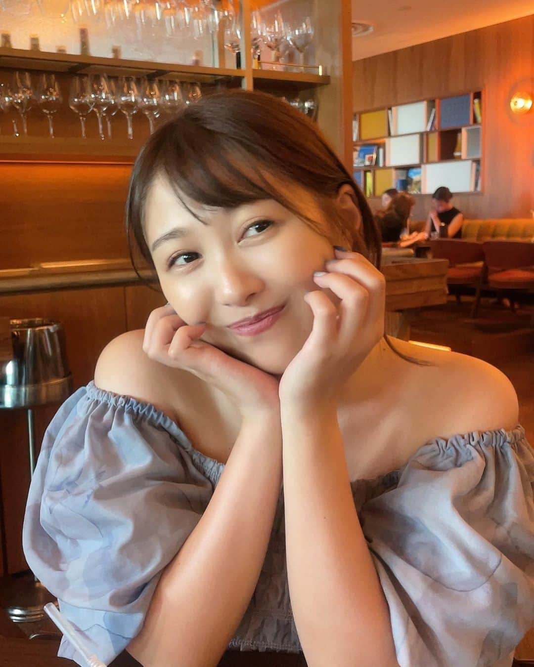 のインスタグラム：「・ ・ おっはる〜☀️ 友達と行ったカフェで、なぜか私のだけストローが2本ついてたよ🍹 なんかラッキーな事起きるかしら😚  今日も頑張っていこーう✨ ・ ・ ・ ・ 心変わりの相手は私にしてみない？💎  《SNS》 🌻YouTube（２つやってます✌️） ⚫︎アラサーほろよい隊  ⚫︎はるはるチャンネル (ストーリーズハイライトから飛べます✈️） 🌻Twitter  @ Haru2nrun 🌻TikTok  @ haru2n.run ・ ・ #女優#俳優#ダンサー#RIZINガール #新人YouTuber  #YouTuber #チャンネル登録お願いします  #大人女子#ビール女子 #グルメ女子  #お酒好き女子 #お酒好きな人と繋がりたい  #ビール部 #お酒好きと繋がりたい  #japanesegirl #instagood #like4like」