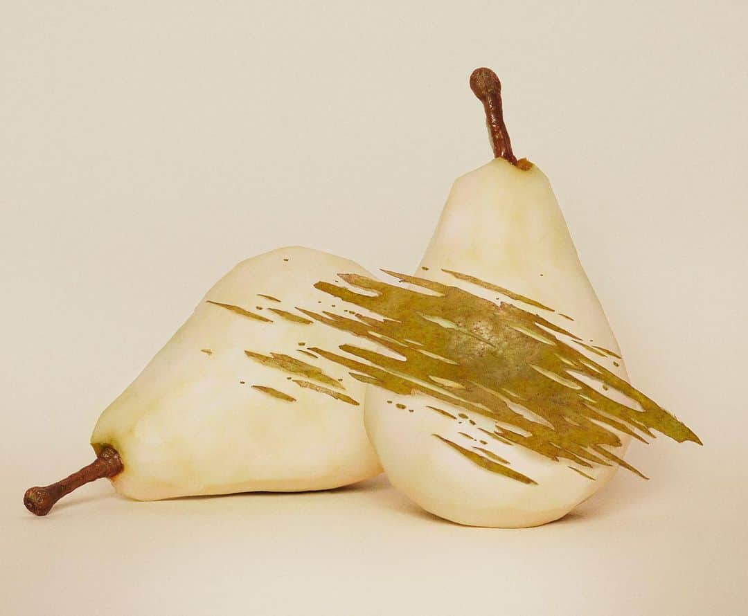 吉田ユニさんのインスタグラム写真 - (吉田ユニInstagram)「🍐🍎 New work 🍎🍐 #paint #brush #brushstrokes #apple #pear #fruits  #peel」9月20日 8時44分 - yuni_yoshida