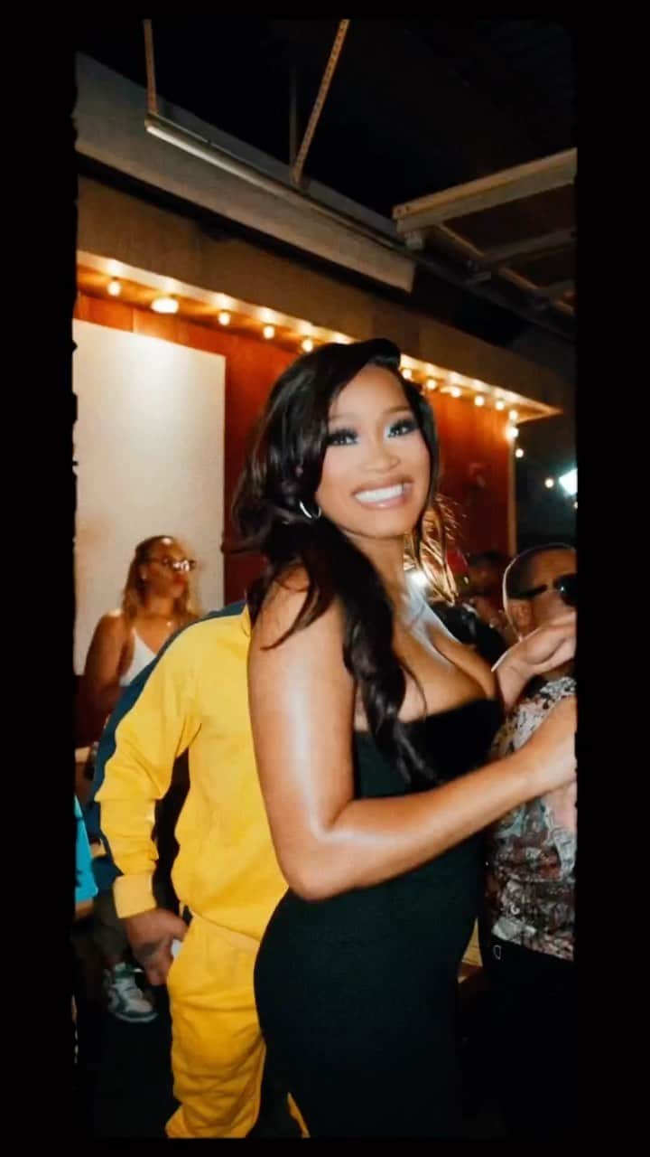 キキ・パーマーのインスタグラム：「You try to hydrate and that thirst won’t let you chill.   kekepalmer.com/bigbosstour」