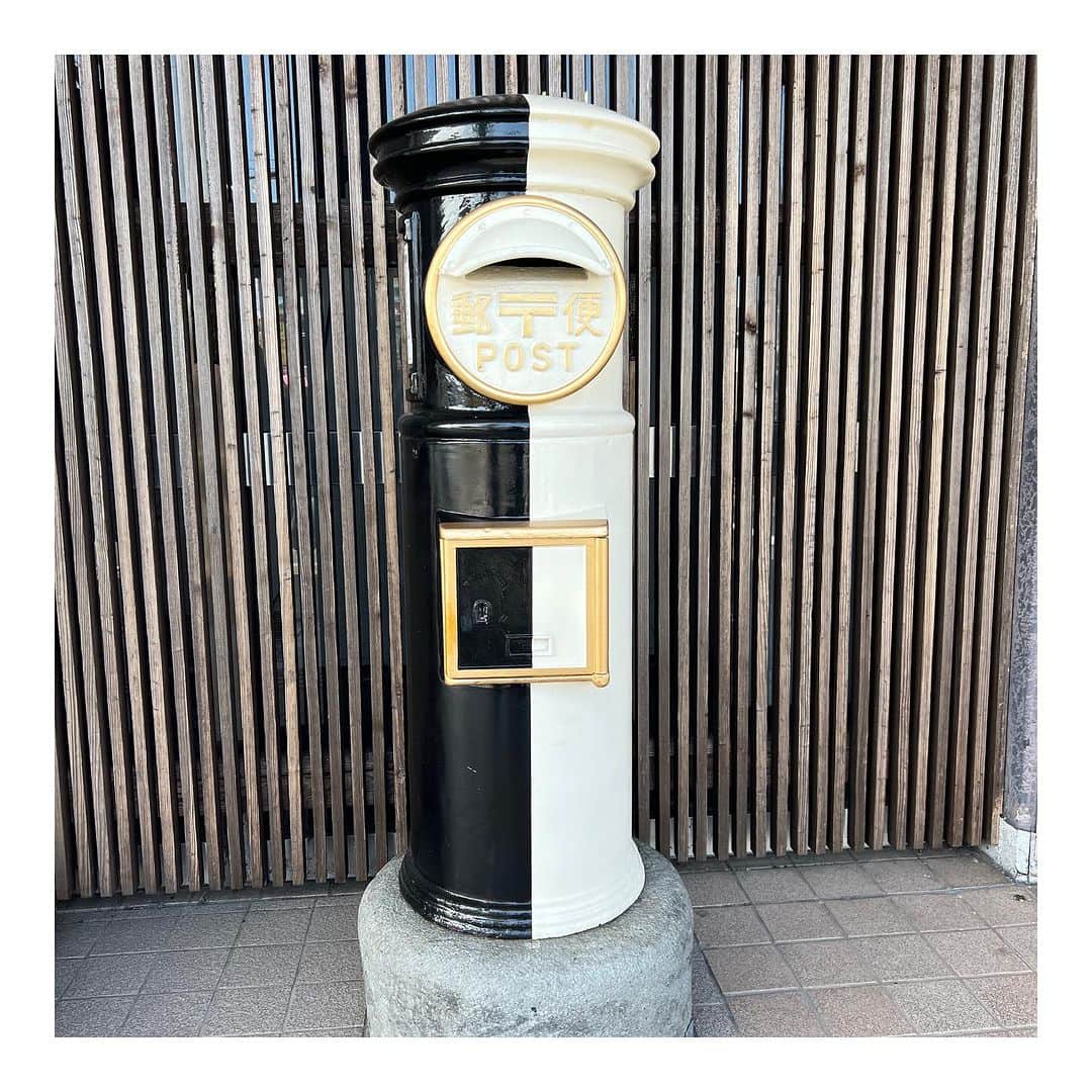 藤田大介さんのインスタグラム写真 - (藤田大介Instagram)「指宿のたまて箱と同じ色のポスト。 面白い！これもバえる！  #指宿駅 #ホスト」9月20日 8時46分 - fujita.daisuke_ntv
