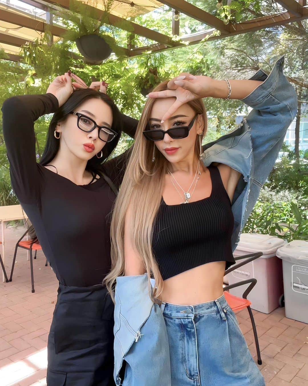 megbabyのインスタグラム：「久しぶりの姉妹🫶  さなとは会えない時間があっても 会った瞬間に昔の2人の 空気感に戻るから 愛のパワーも強くなるし 本来の自分に戻れる大切な時間☺️  大切な人を大切にする それだけでいいんです🩶」