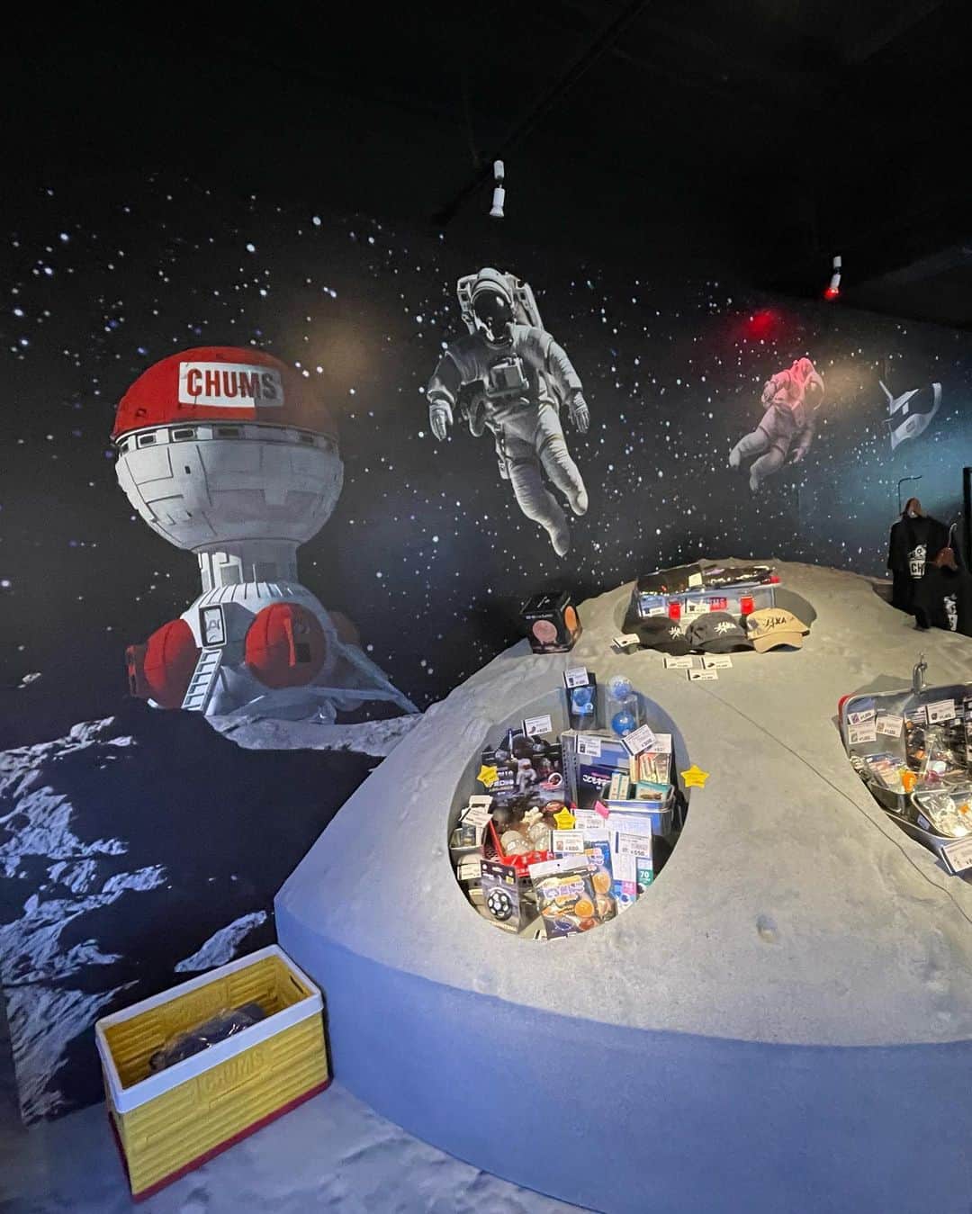 鎌田聖菜さんのインスタグラム写真 - (鎌田聖菜Instagram)「▶︎ちょっと火星まで、、、 ⁡ うち(kIraboshI)の代表と ちょこっと、火星まで行ってきました💫 ⁡ 東京タワー🗼内にある、 火星探査機製造のYAOKIさんと CHUMSさんのコラボ展示会✨ ⁡ 代表やぎちゃんの人脈が凄すぎて 本当に尊敬🙏🏻 ⁡ YAOKIさんの小さな可愛い 火星探査機も操作できて、 楽しかったーーー🥰🥰 ⁡ 　 さてさて、 経営者支援コミュニティ 一社)kIraboshIも そろそろ動き出しますよー！！！ ⁡ ⁡ ..*…..*…..*…..*…..*  全国書店にて好評発売中🍀 Amazon／楽天でも🪞✨ 鎌田聖菜 初著書📚 『運命を変える鏡の本。』(サンマーク出版) で検索🔍　 ⁡ or ⁡ プロフのURLをクリックしてね👆  ⁡ ⁡ #洗顔で美白は叶う #みんなで泡洗顔 #美しく生きる #運命を変える鏡の本。 #鏡学 #心を整える #鎌田聖菜  #自分を好きになる #美は選択 #ナチュラルに生きる #フーカとセーナの宇宙部 #オンラインサロン ⁡ ⁡ ⁡ ⁡」9月20日 9時20分 - seina_kamada