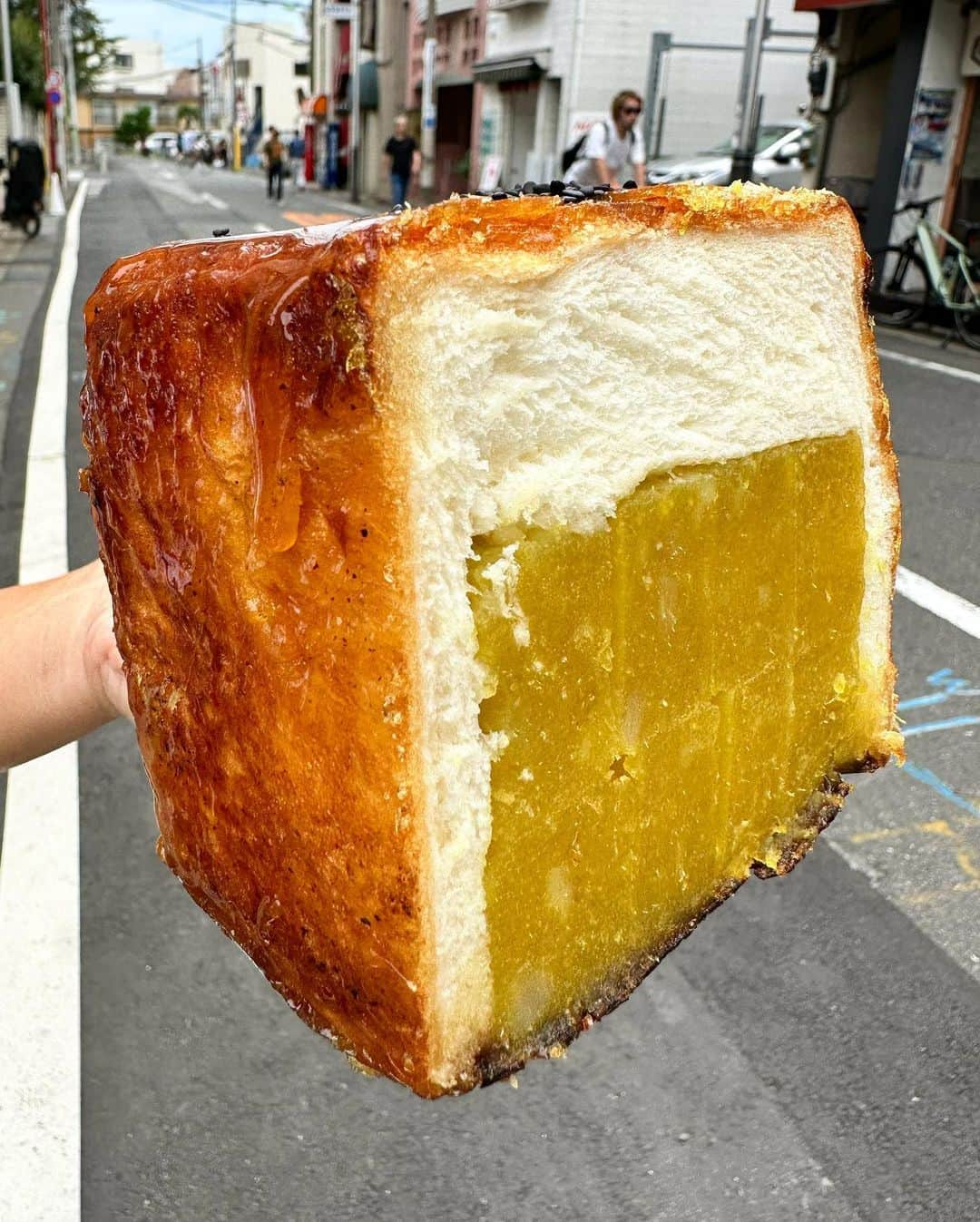 Coffee & Toast Tokyoさんのインスタグラム写真 - (Coffee & Toast TokyoInstagram)「"パリッとねっとり" 芋ようかんぱん‼︎ 💛💛💛💛💛💛💛💛💛💛  “If eating sweet potato is wrong, I don’t want to be right.”  外側をカリッとキャラメリゼしたパンの中にねっとり、優しい甘さの芋ようかん。  秋です😋😋😋  . . . . #パリッとねっとり芋ようかんぱん #芋ようかん  #さつまいも  #さつまいもスイーツ  #芋羊羹 #スイートポテト #sweetpotato   #世田谷線カフェ  #パンスタグラム  #東京カフェ  #三軒茶屋カフェ #三軒茶屋  #パン #三茶カフェ  #三茶 #田園都市線カフェ #コーヒーアンドトースト  #coffeeandtoast #foodie  #foodiegram #japnesefood  #薩摩芋  #satsuma」9月20日 9時22分 - coffeetoast2