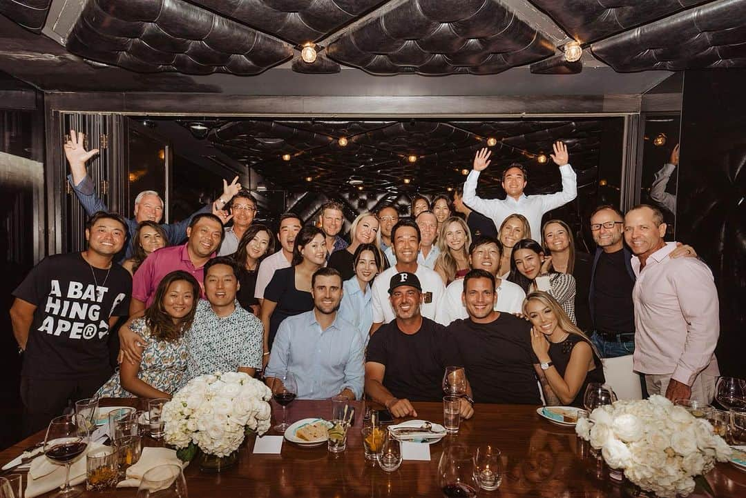 ケビン・ナさんのインスタグラム写真 - (ケビン・ナInstagram)「wow 40! Fourties is going to be awesome! I feel so blessed to celebrate my 40th with the people I love! Thank you everyone for the birthday wishes! 9/15/2023 #40 #primetime #blessed」9月20日 9時23分 - kevinna915