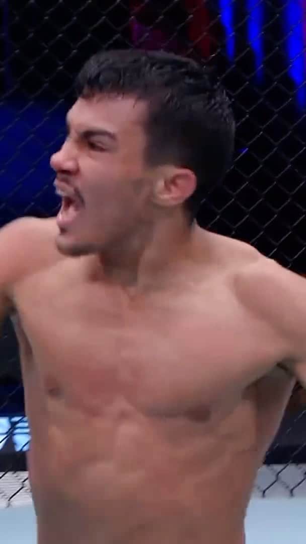 UFCのインスタグラム：「What a way to start Week 7 of #DWCS 😤  Igor da Silva gets the TKO finish in round 2️⃣  [ Tune in LIVE now on ESPN+ ]」