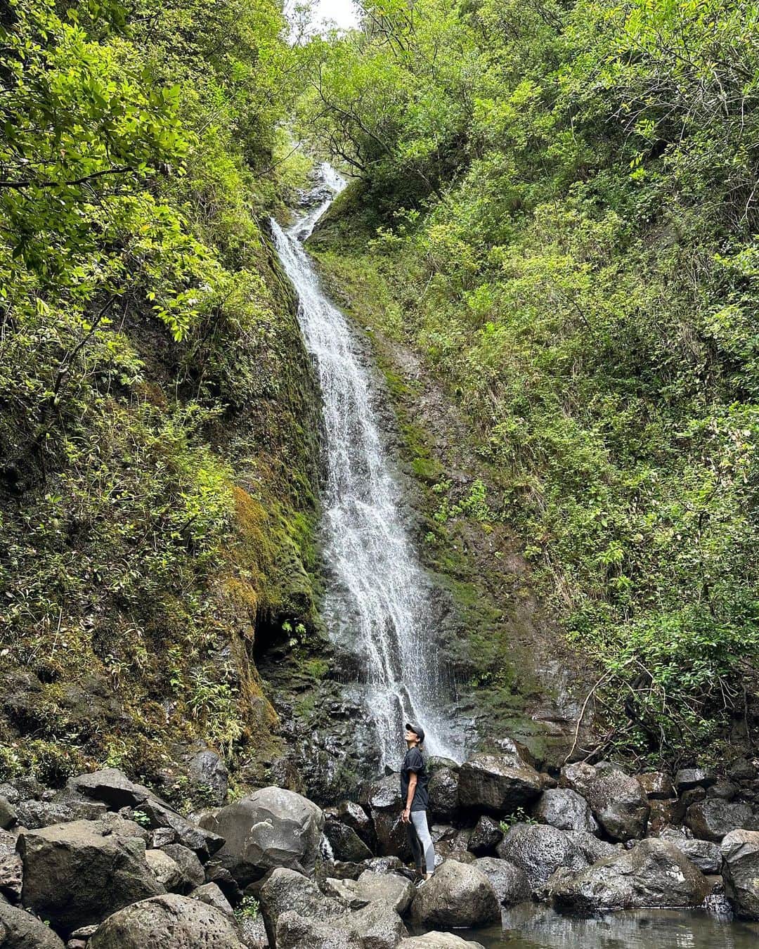 RIKACOさんのインスタグラム写真 - (RIKACOInstagram)「. ハワイのオワフでも大自然は沢山ある🌈 ピッグアイランドはもっと凄い☺️🌏 自然と会話するの大事だ❤️ #トレッキング　#山　#⚠️ #🌈 良い経験できました〜 🙆‍♀️」9月20日 10時32分 - rikaco_official