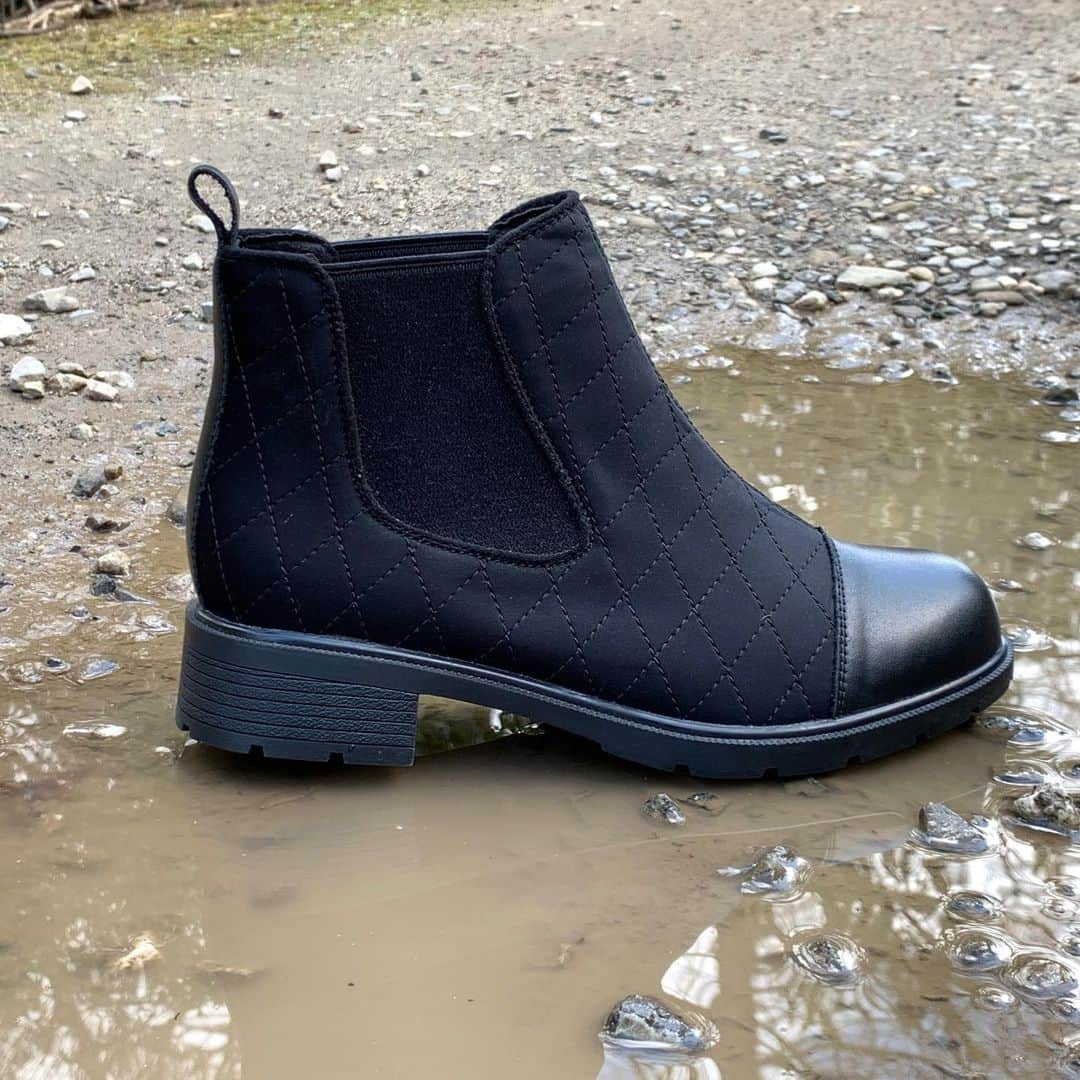 ダブさんのインスタグラム写真 - (ダブInstagram)「Waterproof and ready for mud, rain, bring it! #bestboots #fallfashion #fallvibes #fallfootwear #rainboots #stormchasing」9月20日 10時45分 - davrainboots