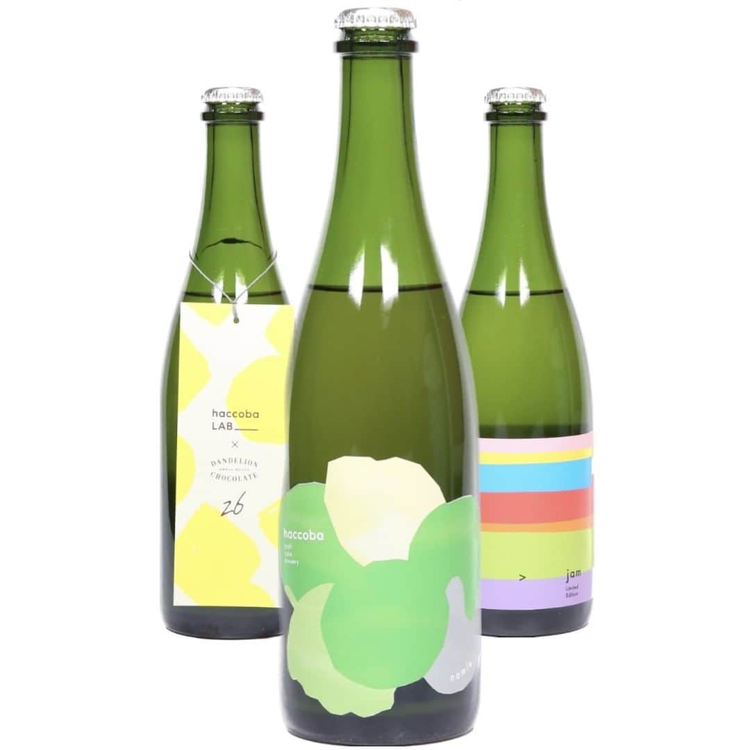 800DEGREES JAPANのインスタグラム：「* 800°DEGREES 全店舗にて「haccoba -Craft Sake Brewery-（ハッコウバ）」販売開始！  株式会社haccoba 代表取締役 佐藤太亮 福島県南相馬市に2021年2月に創立 一時人口がゼロになった福島県の小高というまちで誕生した酒蔵。「酒づくりをもっと自由に」という思いのもと、かつてのどぶろく文化を現代的に表現。ジャンルの垣根を超えた自由な酒づくりを行う。 自分たちの事業を通して、自律的な地域文化と自由な酒づくりの文化を取り戻すことを、本気で目指しています。  ※無くなり次第終了となり、画像はイメージです。」