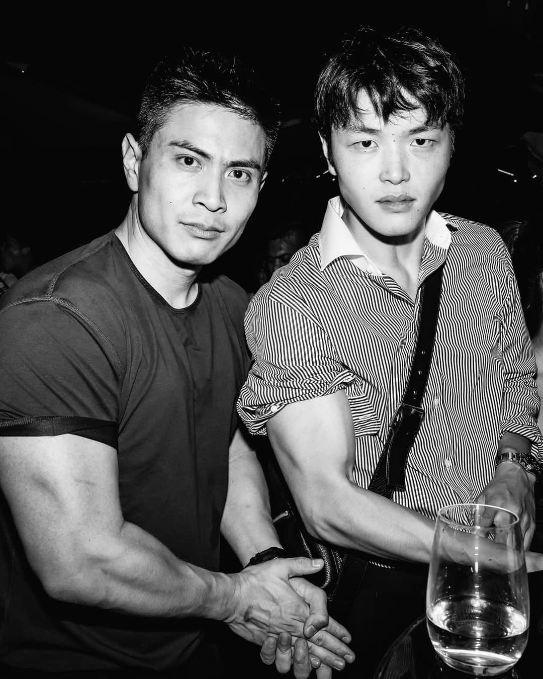 アレックス・シブタニのインスタグラム：「I don’t know why I even bothered. I can’t compete with @bingchen’s triceps. 🏆」
