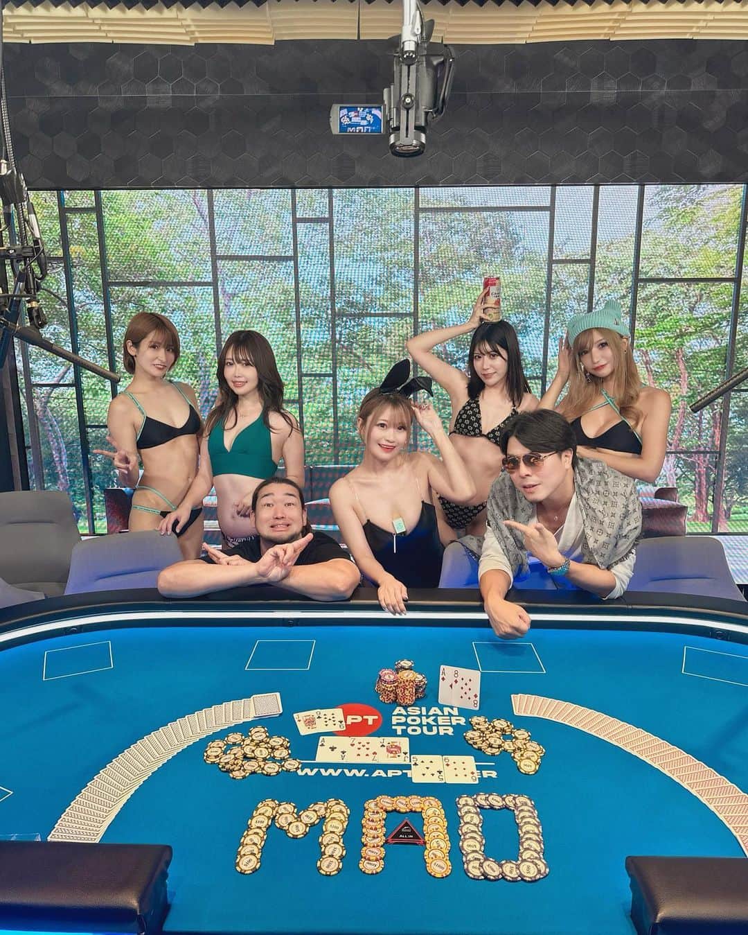 阿久津真央のインスタグラム：「シバターさんのチャンネルにて 脱衣ポーカー対決🔥 ''優勝できましたーっっ🫶♥️🎊''  ご視聴&コメント ありがとうございました🐰♠️  脱がずに終われたけど お気に入りバニーちゃん着ていたので脱いぢゃいました👯‍♀️🤍笑  1bbからの復活できたので奇跡すぎるwww 昨日もたくさん笑ってドキドキした 脱ポでした🃏👙アーカイブも 是非みてねっ👼🏻💓そして、 かえるちゃんお誕生日おめでとうございますっ💐👏」