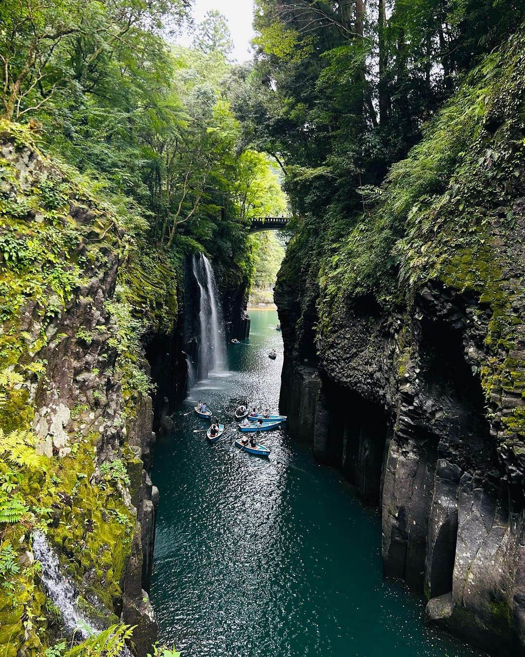 高橋大輔さんのインスタグラム写真 - (高橋大輔Instagram)「九州ノープラン旅行 念願の高千穂峡へ 前の日まで船に乗れなかったのに、旅行予定の日から乗れる事になり、一安心！ 快晴ではなかったけど、最高に素敵だった。 行った事まだない人絶対行くべき！  #宮崎観光 #高千穂峡」9月20日 16時55分 - d1sk_t