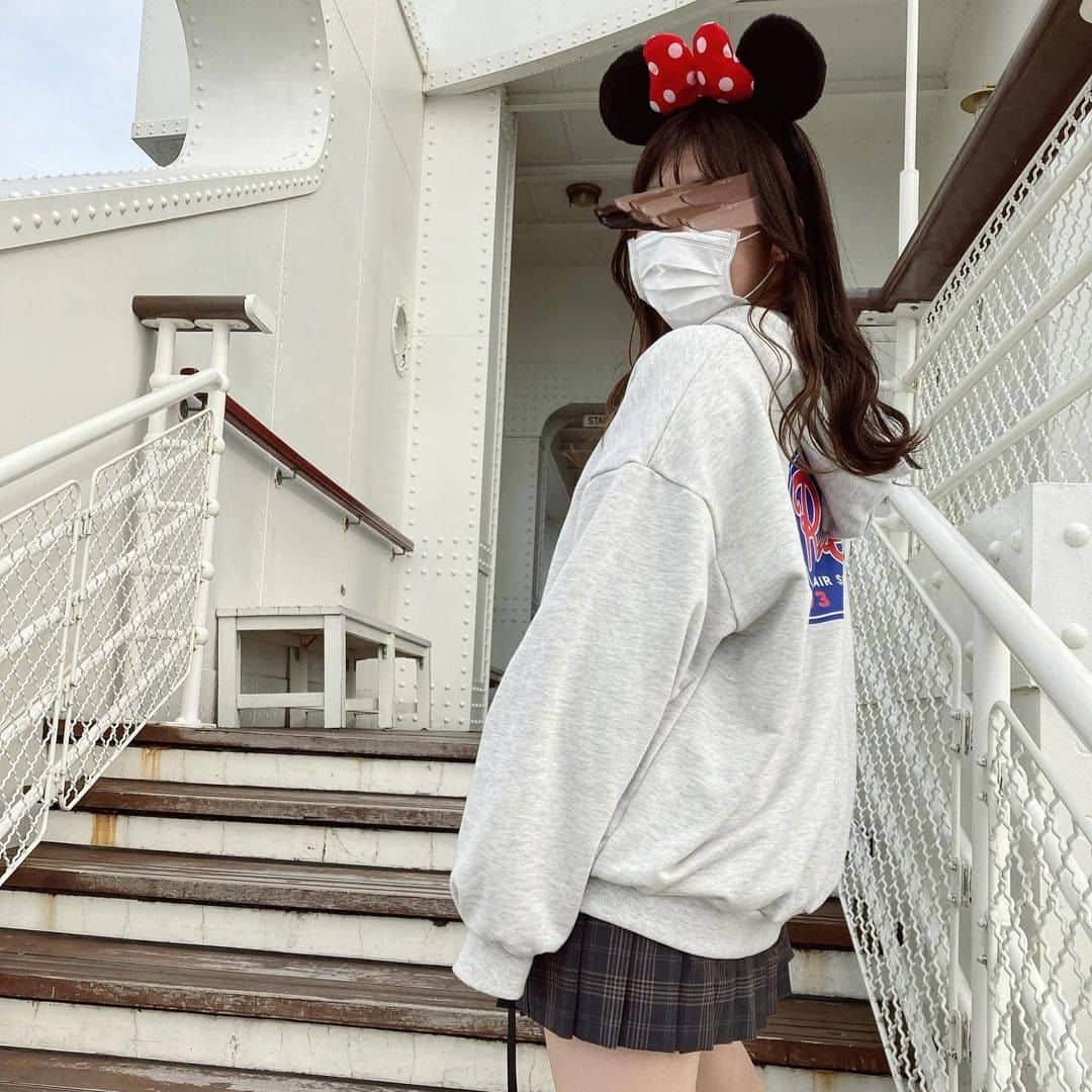 東京観光専門学校さんのインスタグラム写真 - (東京観光専門学校Instagram)「＼すぐに真似できる／制服パーカーフォト特集♡  今回は制服パーカーフォト特集を紹介します！🙋‍♀️💗  制服の上からパーカーを着るだけででこんなに映える！😍 可愛いコーデアイディアをまとめてみたよ✨  いつでも見れるように保存がオススメ😉💞 肌寒くなる前からチェックしておこう！  ✨Thanks✨ @ni__na1102 @dbdul_s2 @o6___n.y @tun1230_ @ick____18 @_haruka_062 @87._msk  素敵な写真をシェアさせて頂きありがとうございました😊  #制服パーカー #制服コーデ #制服パーカーコーデ #パーカー女子 #パーカーコーデ #パーカー #学校フォト #jk #jkにしかできないこと #jkの素敵な思い出 #jkブランド #青春フォトグラフ #青春フォト #青春の記録 #思い出グラム #放課後jk #インスタ女子 #青春は戻らないらしい #東京観光専門学校 #TOKAN」9月20日 17時00分 - tokan_1967