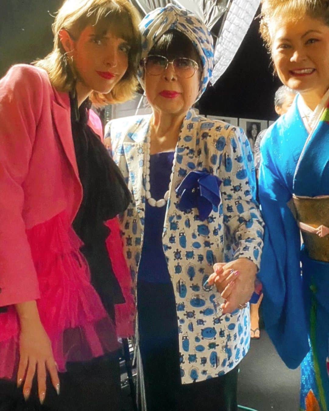 IVANのインスタグラム：「🎥🩷✨📸 楽しかったな アザーカット達♡ @lesliekeesuper  @sumire808  @yumikatsurajapan  Thank you」