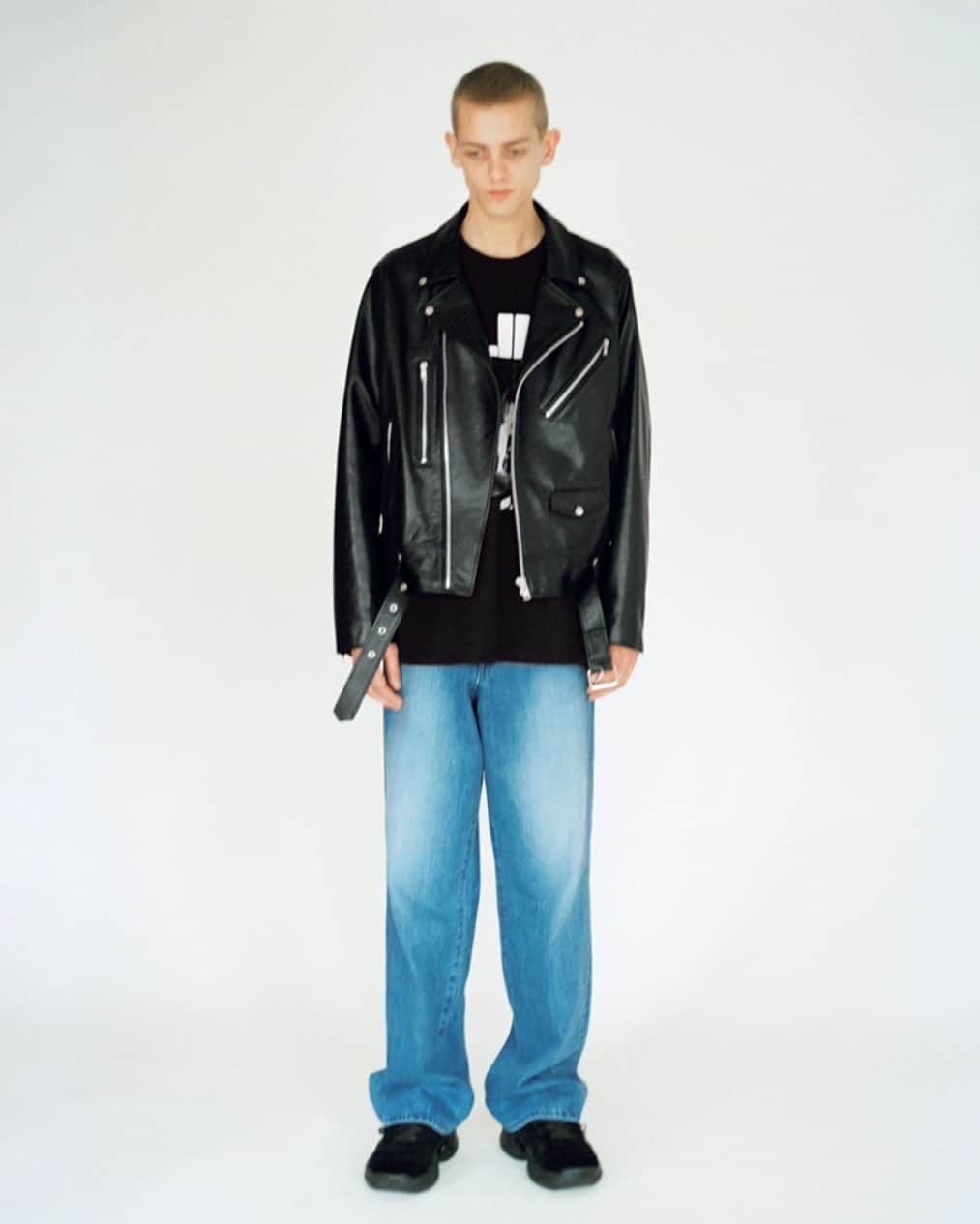 のインスタグラム：「2023 AUTUNM  WINTTER COLLECTION   "  SLINT “ ⁡ ⁡ ⁡ ⁡ ⁡ ⁡ ⁡ ⁡ ⁡ ⁡ ⁡ ⁡ ⁡ ⁡ ⁡ ⁡ ⁡  ⁡ ⁡ ⁡ ⁡ ⁡ ⁡ ⁡ ⁡ ⁡ ⁡ ⁡ ⁡ ⁡ ⁡ ⁡ ⁡ ⁡ ⁡ ⁡ ⁡ ⁡ ⁡⁡#ladmusician #streetfashion  #streetstyle  #allblackoutfit  #blackoutfit  #blackfashion  #darkfashion  #denim  #デニム #ブラックコーデ  #ライダース  #ライダースジャケット」