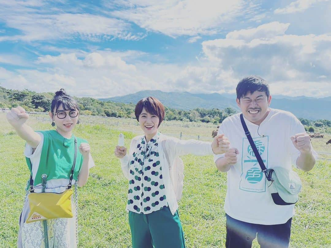 テレビ東京「太川蛭子の旅バラ」さんのインスタグラム写真 - (テレビ東京「太川蛭子の旅バラ」Instagram)「本日9/20（水）夜6時25分からの水バラは『ローカル路線バスvsローカル鉄道乗り継ぎ対決旅』 第１7弾👏👏👏  バスチームには、竹内涼真さんの妹で、バラエティ界の新星として今後の活躍にも大注目な、たけうちほのかさん💕と 蛭子さんを彷彿とさせるネガティブ芸人の宮下草薙の草薙航基さん👏  鉄道チームには、人気絶頂て解散したBiSHのハシヤスメ•アツコさん✨と クズ芸人😆として人気を博す、岡野陽一さん  クズと言われようが、ネガティブと言われようが、勝負は勝負！ 人を笑わせることを生業とする芸人が、生まれ変わった姿が見られます⁉️  ロケからオンエアまで最短の期間だったのですが、みなさんに無事にお届けできる準備が整い、スタッフのミッションもクリアしました！  ぜひ、お楽しみ下さい🙇‍♀️  テレビ東京が観られない地域の方も、TVerでリアルタイム配信を行っていますので、そちらも是非チェック✅して下さい☺️✌️  放送終了後、勝敗を分けた乗り継ぎをタビリス🐿が解説してくれるオリジナル動画をTVer、U−NEXTで配信します！ 今回は、ロケ直後の両リーダーを緊急招集した特別編‼️ そちらもお見逃しなく👀  #テレビ東京 #テレ東 #水バラ #バスVS鉄道乗り継ぎ対決旅 #バス旅 #バスチーム #太川陽介 #たけうたほのか #宮下草薙 #草薙航基 #鉄道チーム #村井美樹 #ハシヤスメアツコ #BiSH #岡野陽一 #山梨県 #修善寺 #富士山 #天王山の戦い」9月20日 12時14分 - tvtokyo_tagaebi