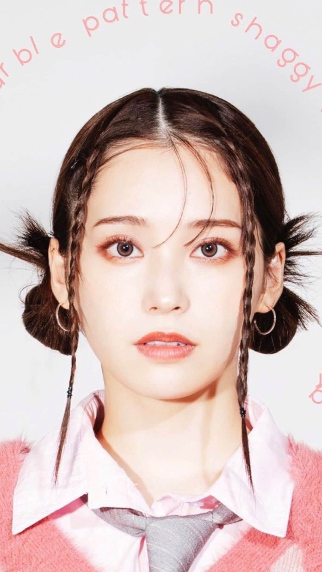 スパイラルガールのインスタグラム：「『KNIT LOOK feat. HOHOMI NASU』 ⁡ “令和の天使”と呼ばれるビジュアルで SNSを中心に爆発的人気を誇る 『那須ほほみ』 @nasu_hohomi が AWシーズンルックに登場💭 ⁡ 第1弾は秋冬にかかせないニット🧶 大注目の新作から人気商品まで トータルコーディネートでご紹介。 ____________________________________ ⁡ プロフィール(@spiralgirl_official)のURLからチェック #SPIRALGIRL #スパイラルガール @spiralgirl_official」