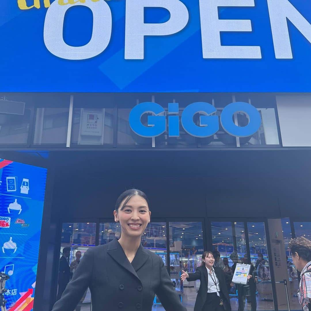 申真衣さんのインスタグラム写真 - (申真衣Instagram)「胸熱のGiGO総本店開店💙」9月20日 12時35分 - shinmai0728