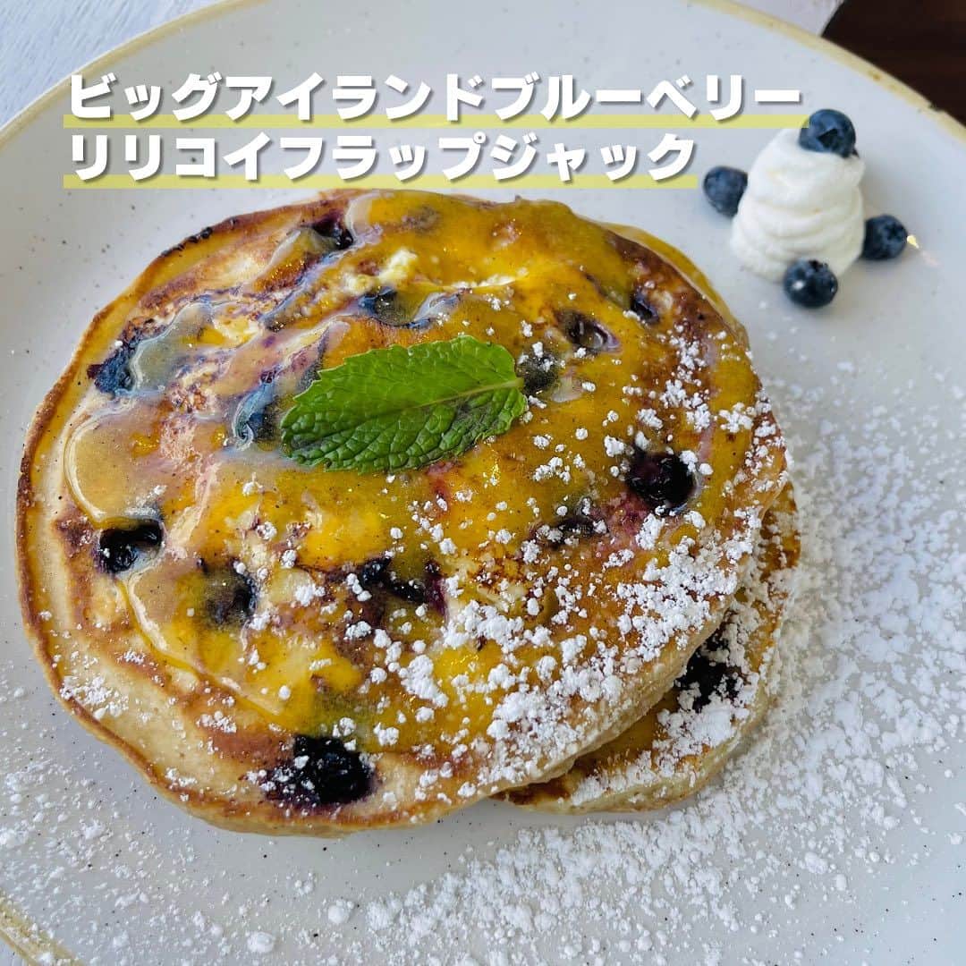 KAUKAU/カウカウハワイさんのインスタグラム写真 - (KAUKAU/カウカウハワイInstagram)「アウトリガーリーフ内にオープンした「モンキーポッド・キッチン」。 何と言っても絶景オーシャンビューが最高なレストラン！（写真2枚目） モンキーポッド・キッチンはコオリナやマウイ島にもありますが、朝食メニューが楽しめるのはこのワイキキ店のみ！ おすすめの朝食メニューを写真でご紹介しています☺️ ちなみにこの日は何と、ビーチにモンクシールまでいて大興奮🦭（8枚目） ハワイの雰囲気も感じられる素敵なレストランなのでぜひ行ってみてくださいね〜！ さらに詳しい情報は、近日、KAUKAU#ウェブ、マガジン等でお届けします😍  📍モンキーポッド・キッチン ワイキキ 住所: 2169 Kalia Rd. Honolulu HI 営業時間: 7:00〜23:00（ハッピーアワー 15:30〜17:00） 電話番号: 808-900-4226  #monkeypodkitchen #hawaii #waikiki #outriggerreef #breakfast #oceanview #Oahu #モンキーポッドキッチン #モンキーポッド #モンキーポッドキッチンワイキキ #アウトリガーリーフ #アウトリガーリーフワイキキビーチリゾート」9月20日 13時12分 - kaukau_hawaii