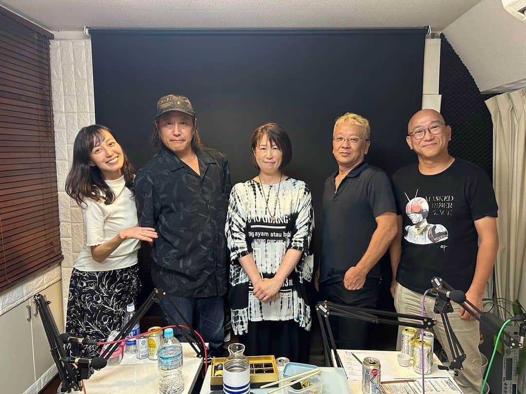 及川奈央さんのインスタグラム写真 - (及川奈央Instagram)「昨日は #TokyoStarRadio #おめおじゃ の収録でした。 10月のマンスリーゲストには #高岩成二 さん #高岩利恵 さんご夫妻をお招きしました。 豪華なぶどうの差し入れまで、ありがとうございます。 ご夫婦でのラジオ出演は初めてとの事。大変貴重なお話をたっぷりお聞きしました。とても愉しい時間でした。 毎週木曜日23時から放送です。  #リスラジ からお聞きいただけます。是非お楽しみに。」9月20日 13時32分 - naooikawa