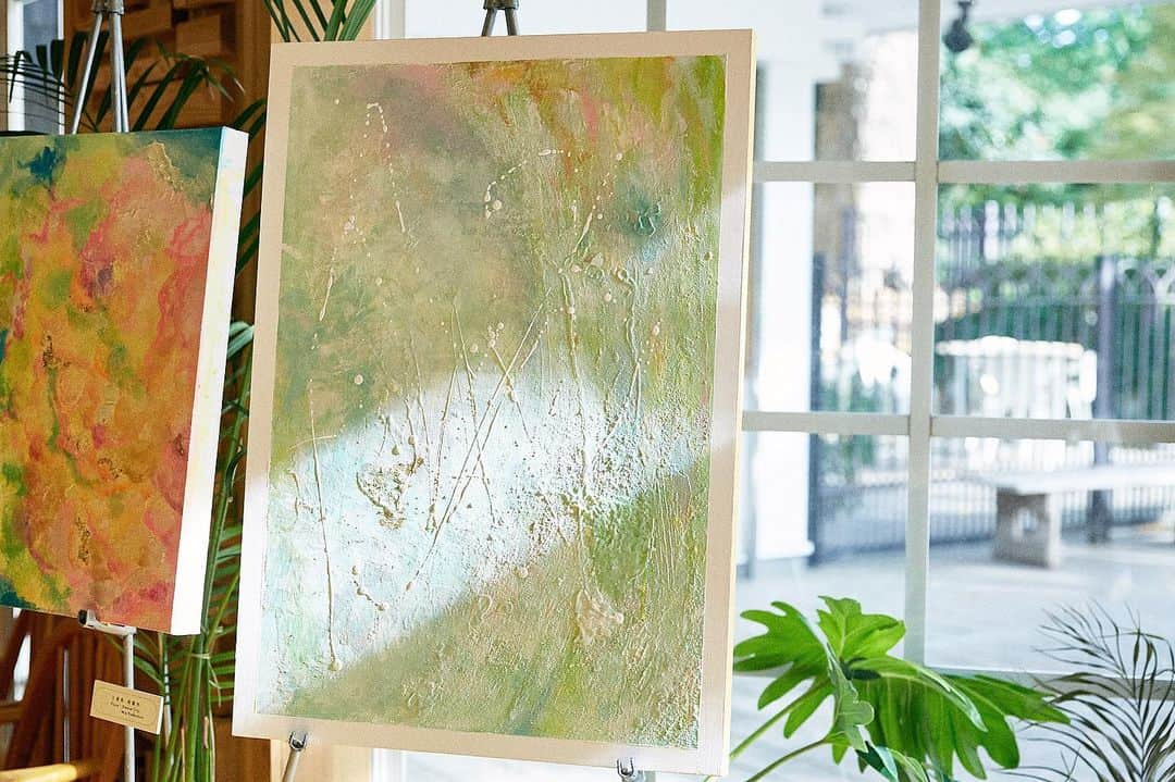 倉中るなさんのインスタグラム写真 - (倉中るなInstagram)「THANK YOU 🌲  Shinjuku Gyoen National Garden「 Onde 」ゆらゆら。  約1ヶ月間の展示が終了しました。御苑という自然に囲まれた場所を通して沢山の方に作品を観て頂くことが出来ました。  足を運んでくださった皆様、協力してくださった皆様、本当にありがとうございます。  医療とアートの活動を通してこのような機会を増やしていけるように頑張ります。🪽  Supported　by  株式会社コクーンラボ 株式会社REVIVE  #ShinjukuGyoen  #NationalGarden #underthetree  #art#hospitalart#ホスピタルアート#展示#個展」9月20日 14時17分 - runa_kuranaka