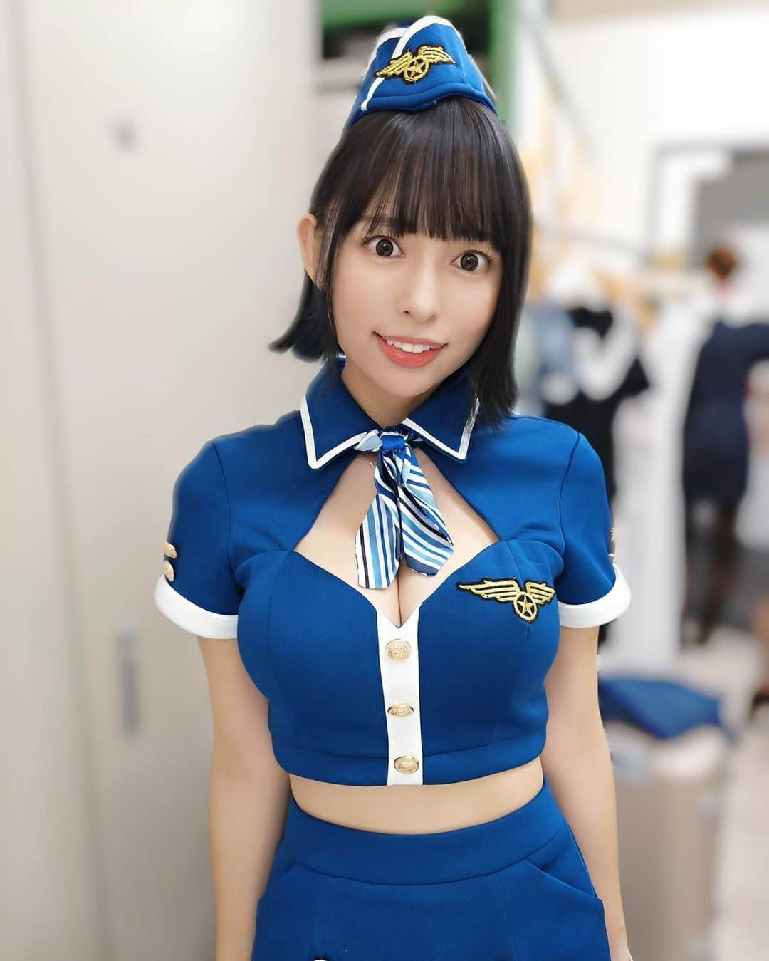 寺坂ユミさんのインスタグラム写真 - (寺坂ユミInstagram)「CAさんです✈️🩶 アテンションプリーズ！墜落注意♡  #CA#CAコスプレ#コスプレ#キャビンアテンダント」9月20日 14時18分 - 129ym