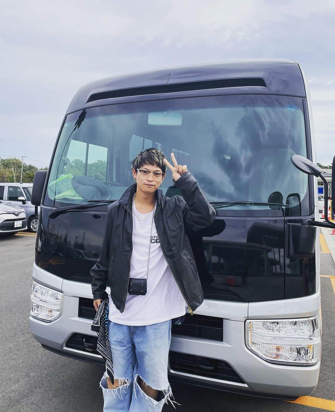 のインスタグラム：「今日から北の大地を一緒に旅してくれるオーラル号！！長い旅の始まりです！！ 気をつけて行ってきます🐮」