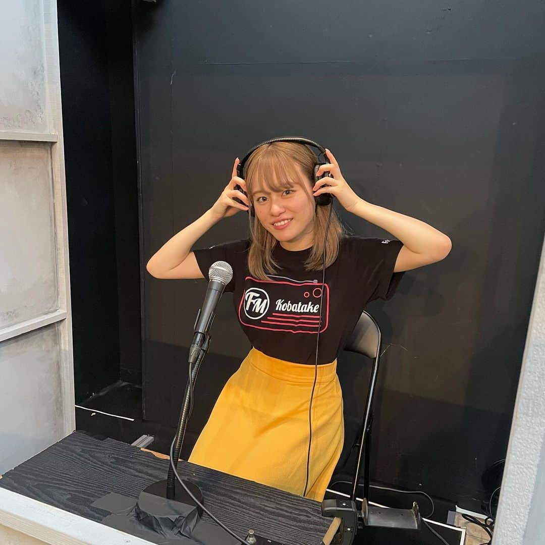 平瀬美里のインスタグラム：「舞台「さよならRADIO」 全8公演無事終演いたしました！！ ⁡ 何度も再演されてる舞台なので、自分にしか出来ない華を演じたかったし、いかに普通な女の子を演じるという点ですごく苦労しました。あとは、ナレーション部分ですね、、笑 落ち着いて喋るのめちゃくちゃ緊張した〜上手く聞こえてたらいいな😹 ⁡ この作品を通じて、応援してくださるお客さんがいるって奇跡だし、改めて感謝をしないといけないなと感じました。 いつもみんなありがとう！！ てことで今週のどこかで振り返りインスタライブしようかな〜って思ってます🪸ストーリーとかで告知します〜 ⁡ さよならRADIO2023ご観劇いただいた皆様ありがとうございました！ 配信もあるので是非チェックしてみてくださいね🫶🏻 ⁡ お相手は、尾崎華でした！！ ⁡ 尾崎華　役/平瀬美里  #さよならradio2023」