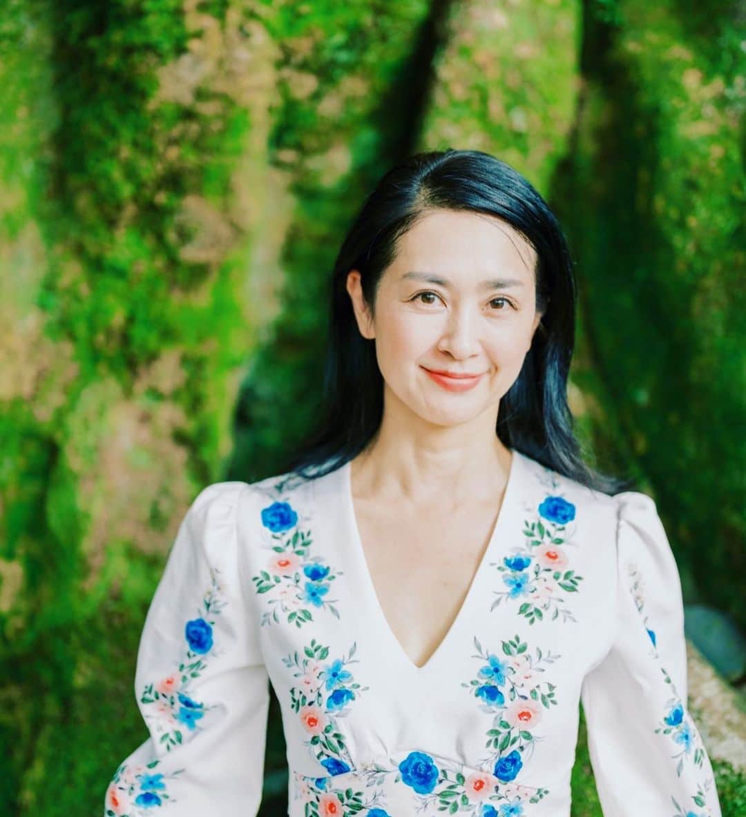 前田文香のインスタグラム：「1年目は、配信の生活に慣れるので精一杯。 2年目は、配信とは、をひたすら学んだ1年。 3年目は、思いっきり楽しんでチャレンジしたい✨✨  2年と3ヶ月で、やっと目標Sランクに辿り着きました。ここからが、本当の冒険になるのかなぁ。。  あなたの日常に、ふみかの笑いと歌を届けます✨✨  配信アプリ　Pococha ライバネーム　ふみか🌸🐚DAG ※アプリ内でライバーネームコピペして検索してください。  ★photo  byすけまるさん/Lovegraph https://lovegraph.me/photographers/sukemaru」